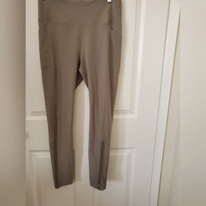 Mondetta Taupe High-Waisted Leggins Pants Side Pockets Womens Size Medium